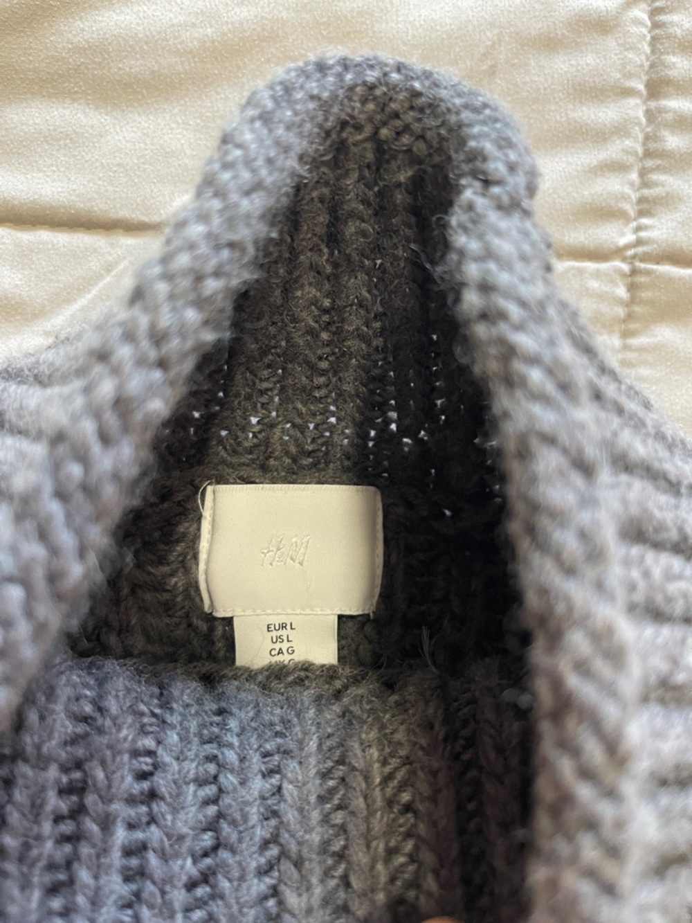 H&M Gray Ribbed Turtleneck Sweater